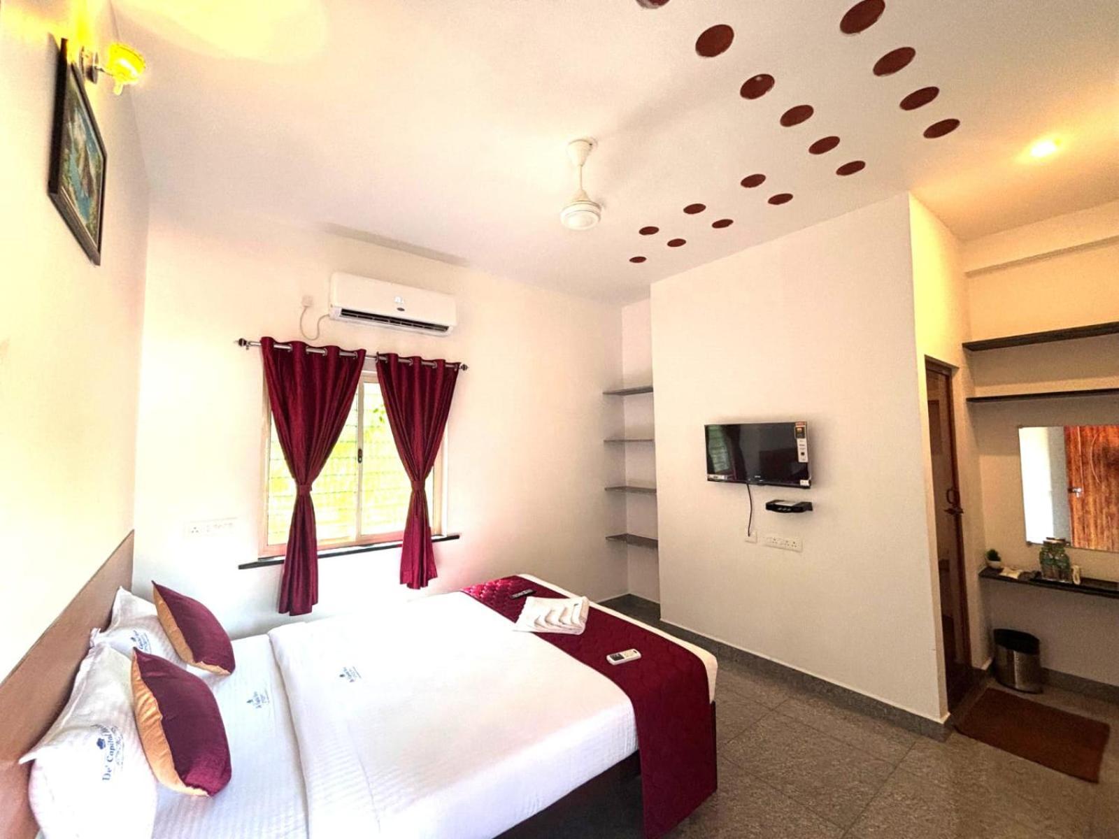 De' Capital Hotel Пондичери Екстериор снимка